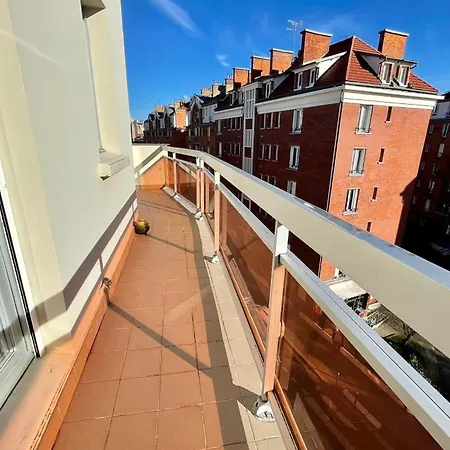 For 2 With Balcony In Apartament *
